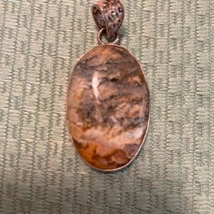 Agate pendant